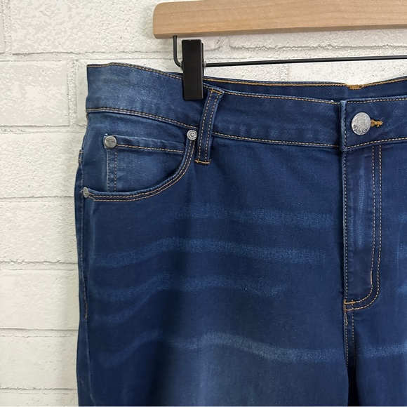 Tahari Dark Wash Stretch Ankle Jeans - Picture 4 of 10